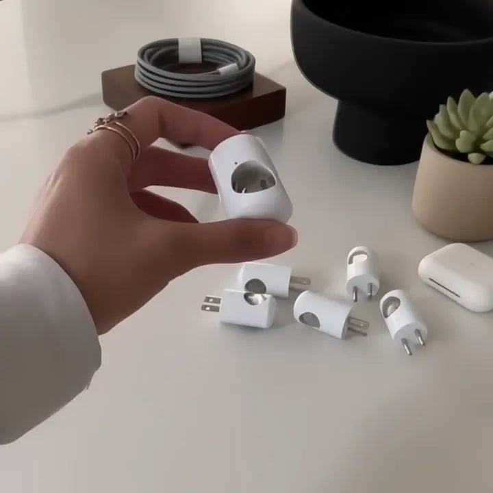 GlowEase™ | Elegantes Nachtlicht: Sanfte Sicherheit im Flur. Automatisch & einfach für Ihr Zuhause.