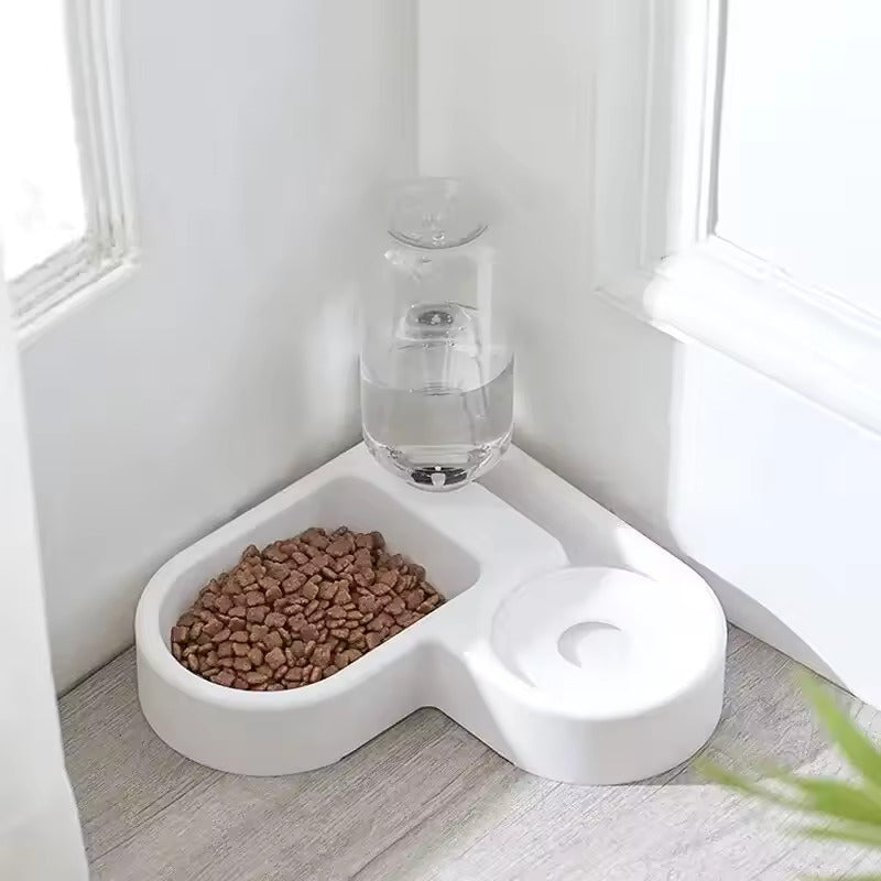 Eck-Futternapf mit Wasserspender – Automatische Nachfüllfunktion für Hunde & Katzen