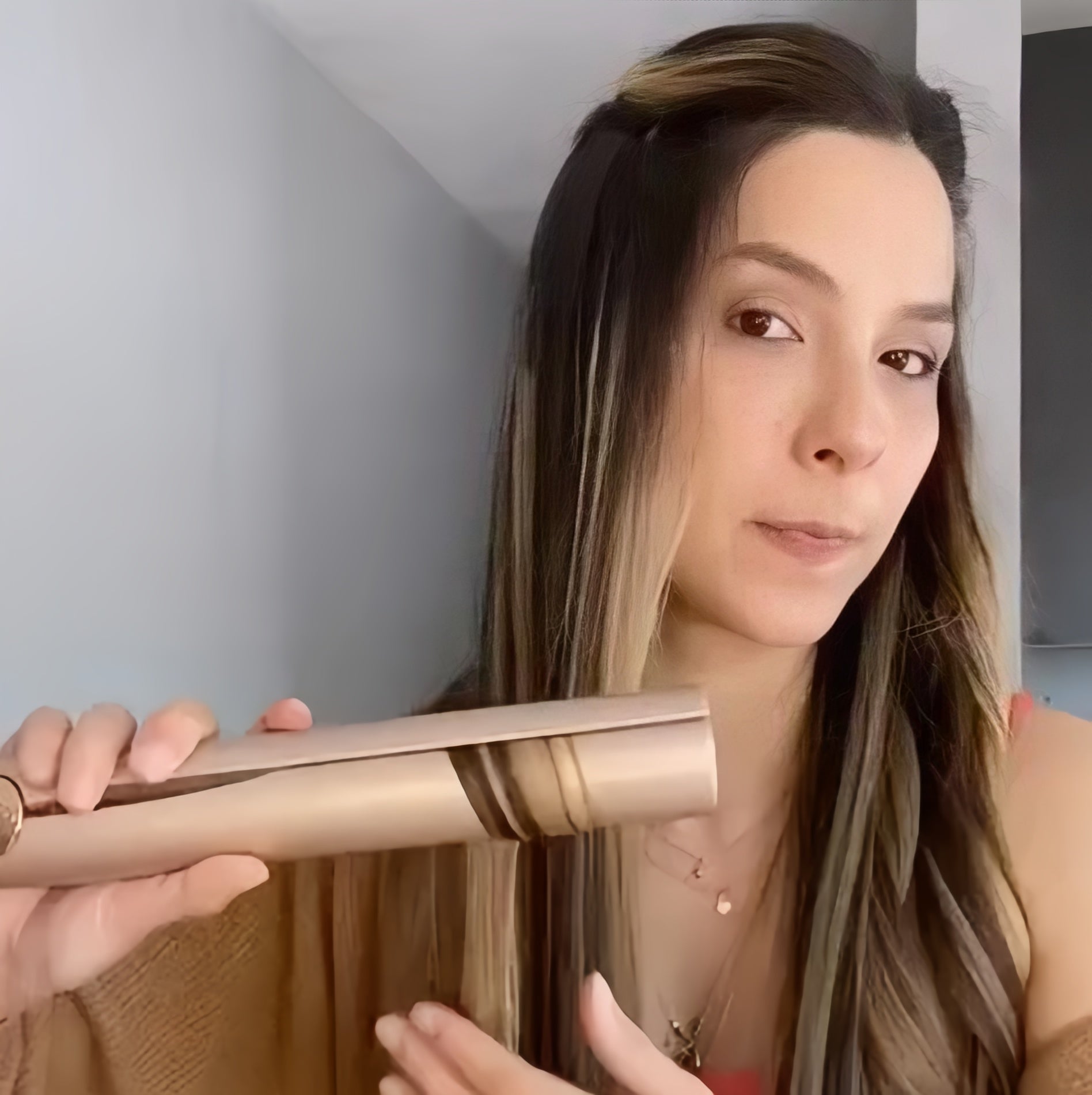 2-in-1 Valcero™ | Perfektes Haar jeden Morgen ohne Aufwand